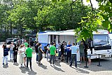 22-07-2021 Breda - Voor de vaccinatie bus van de GGD was bij aanvang al veel belangstelling. - Fotokrant